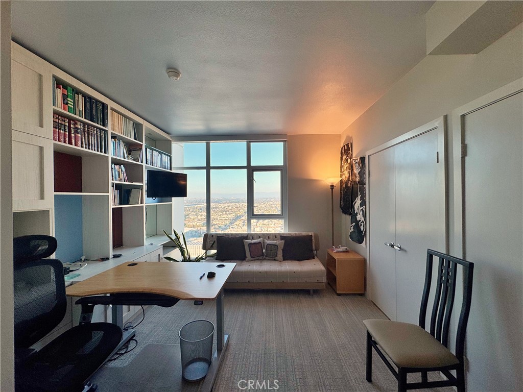 Downtown (DT) - Residential Lease