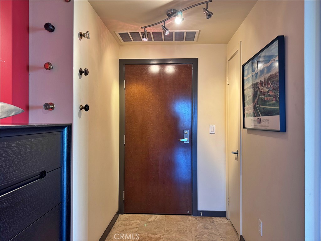 Downtown (DT) - Residential Lease