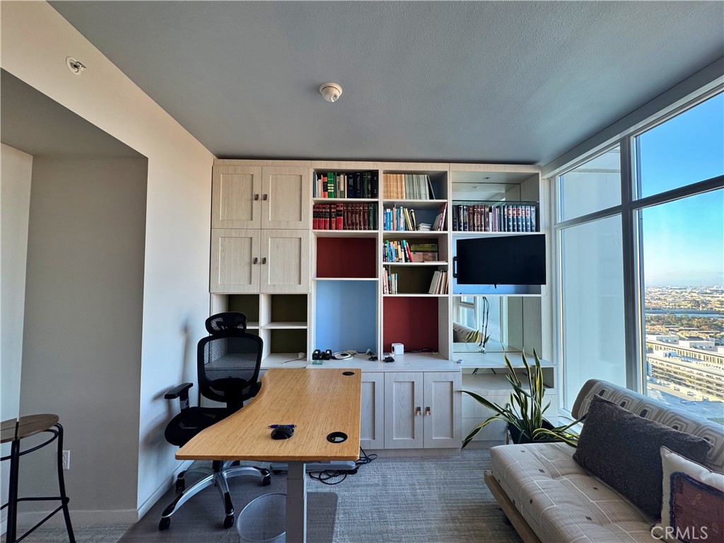 Downtown (DT) - Residential Lease