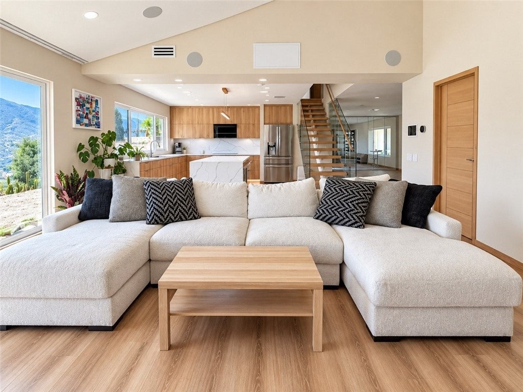 29254 Deep Shadow Drive