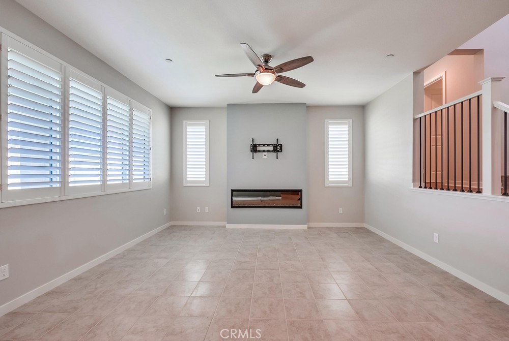 39283 Ceanothus Place