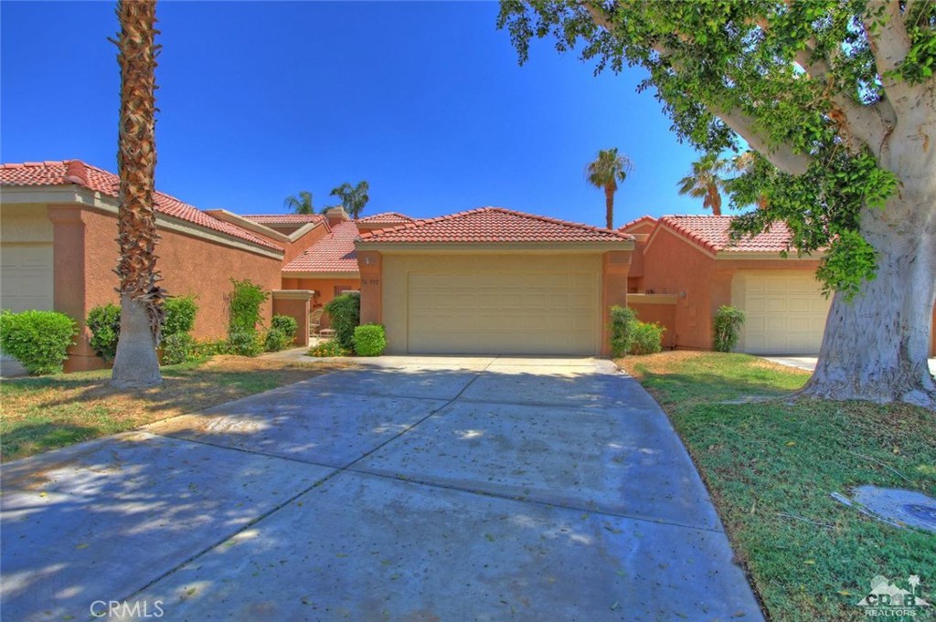 Oasis Country Club - Residential