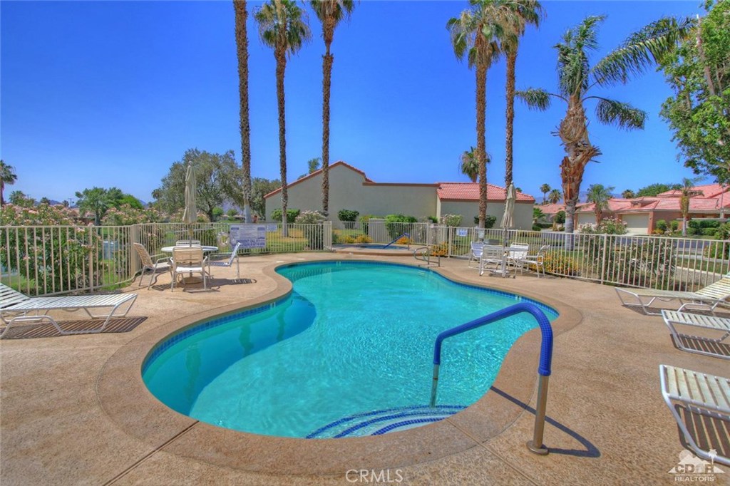 Oasis Country Club - Residential