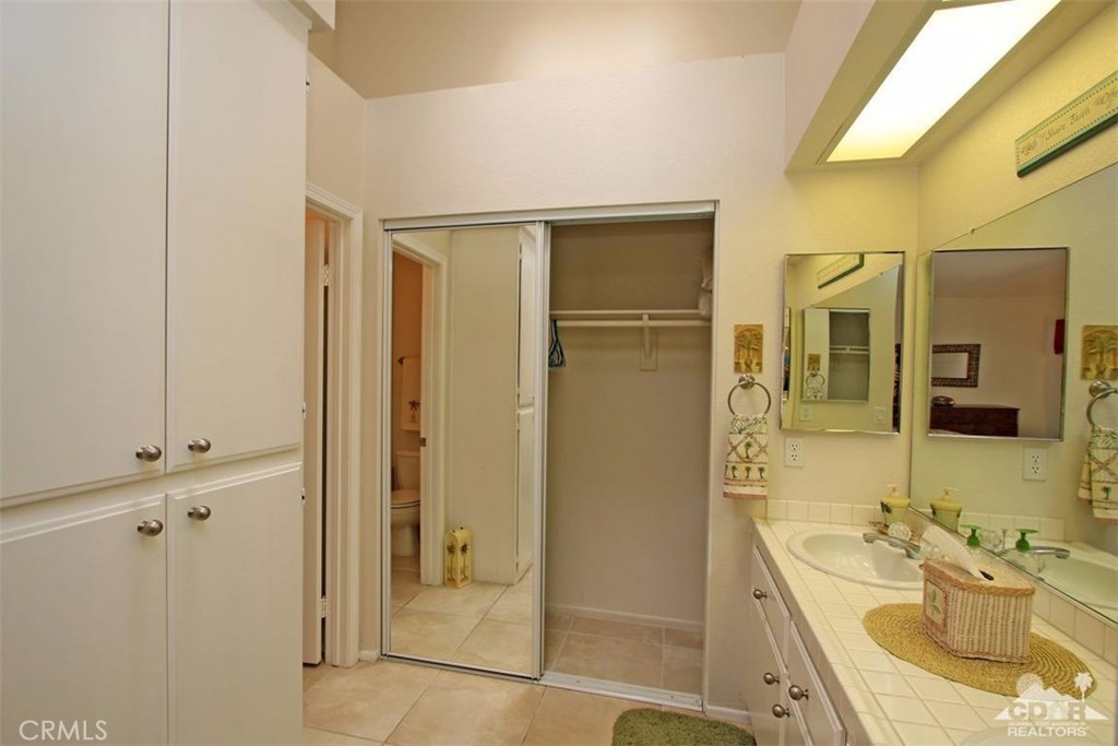 Oasis Country Club - Residential