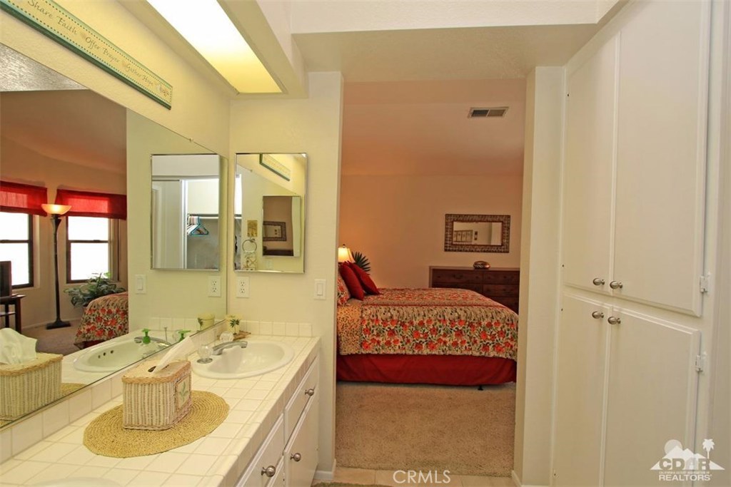 Oasis Country Club - Residential