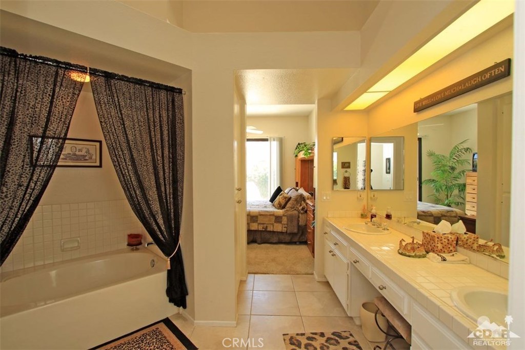 Oasis Country Club - Residential