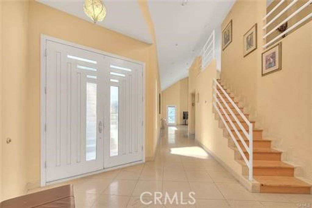 Photo of 2579 Leicester Drive, Los Angeles, CA 90046 (MLS # SR26019061)