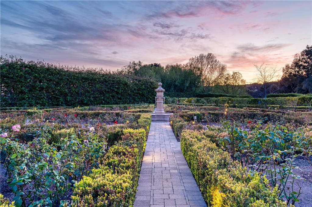 Los Ranchos Estates (LRE) - Residential