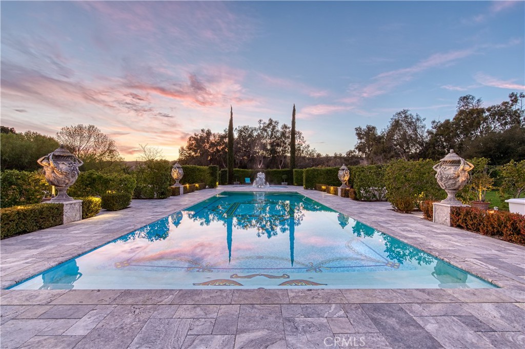 Los Ranchos Estates (LRE) - Residential