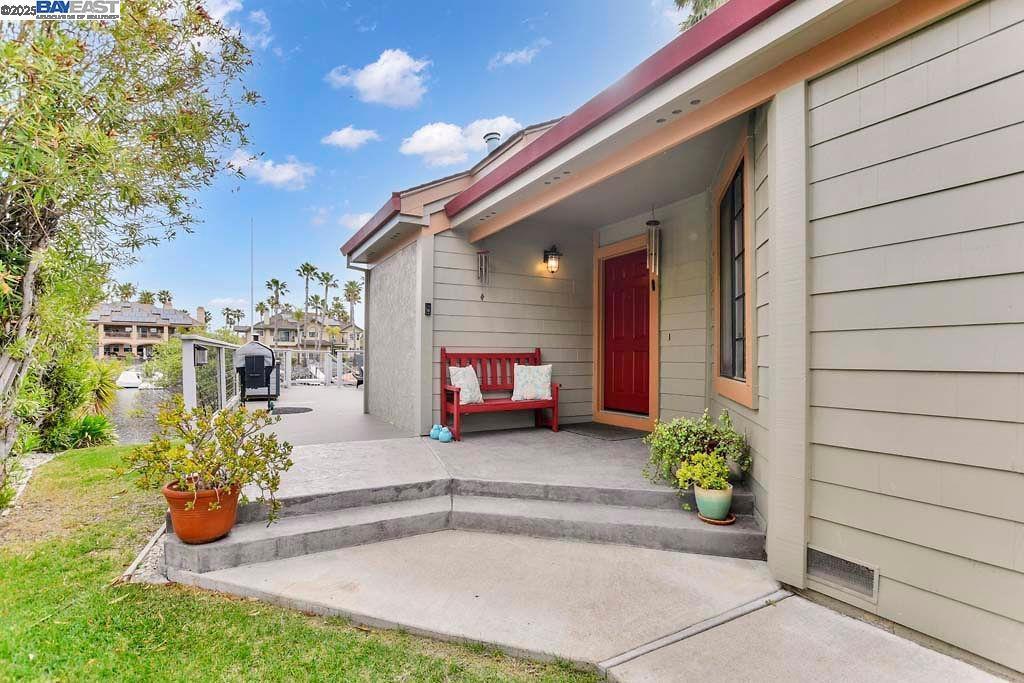 DELTA WATERFRONT ACCESS - Residential