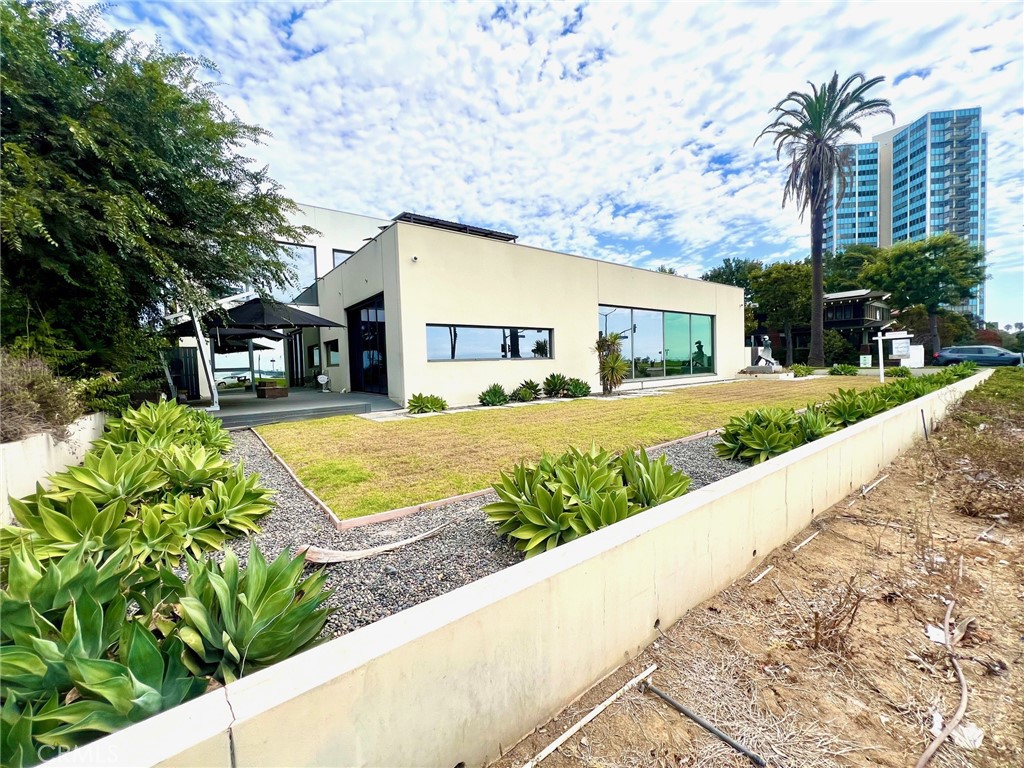 2767 E. Ocean Boulevard