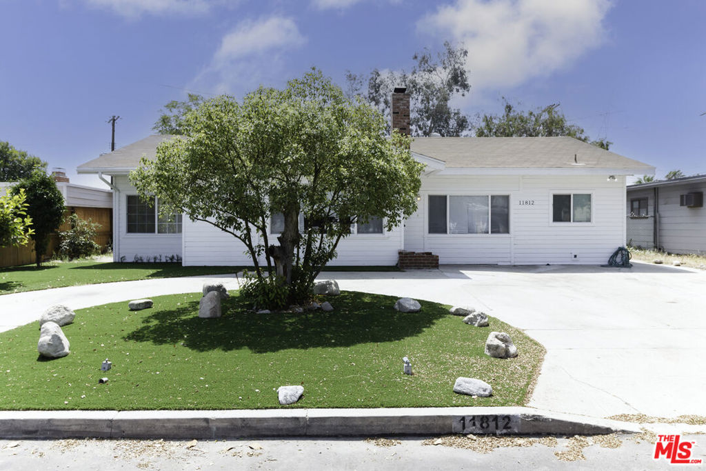 Properties 1 11812 RANDALL Street
