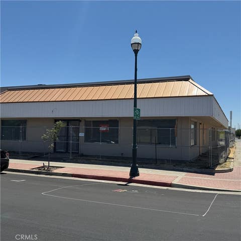 Photo of 962 W Main ST, Merced, CA 95340 (MLS # MC26185125)