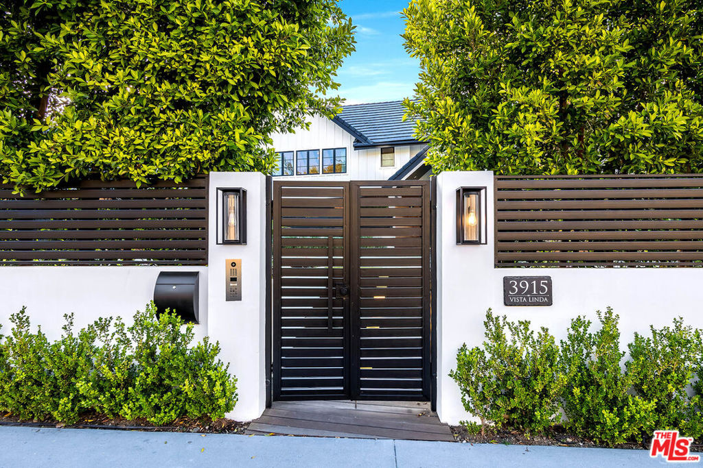 3915 Vista Linda Drive