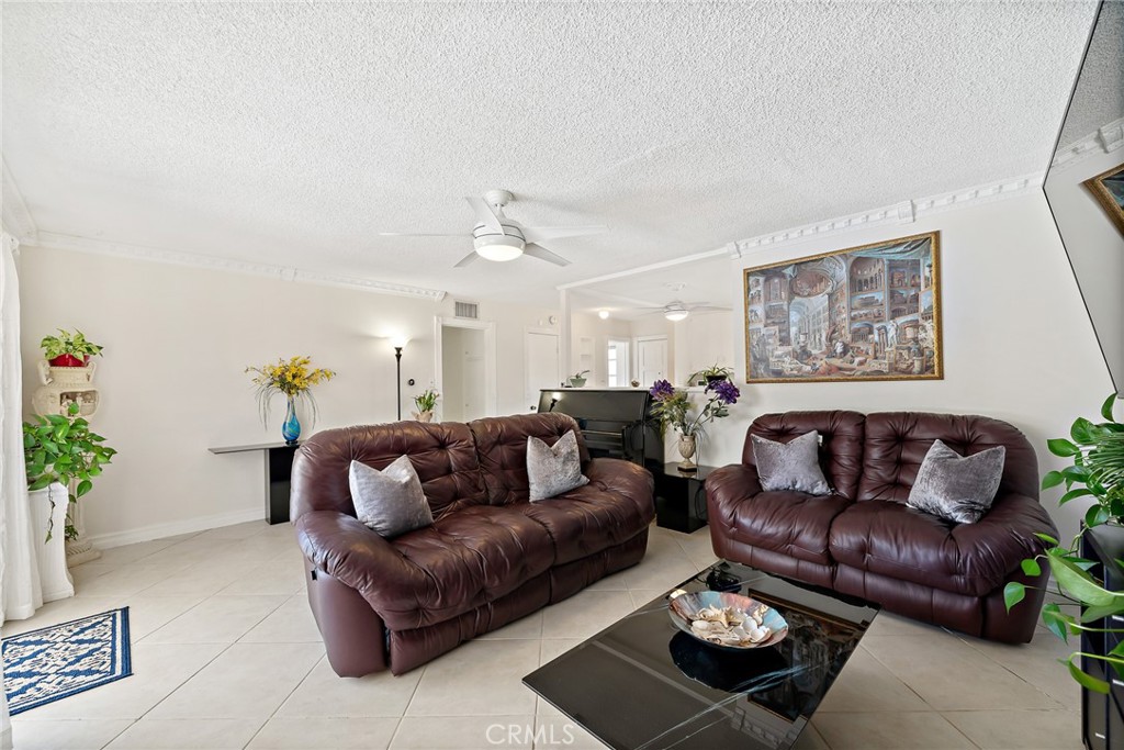 10402 Lorraine Ln