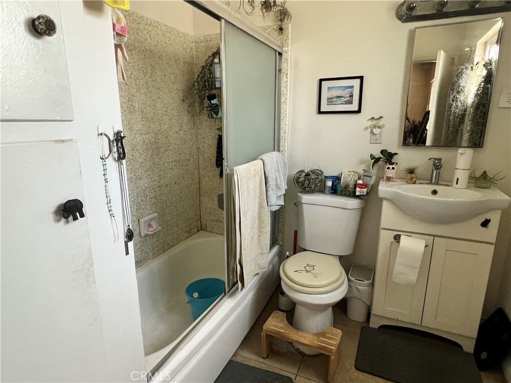 listing image 130729035110626144732