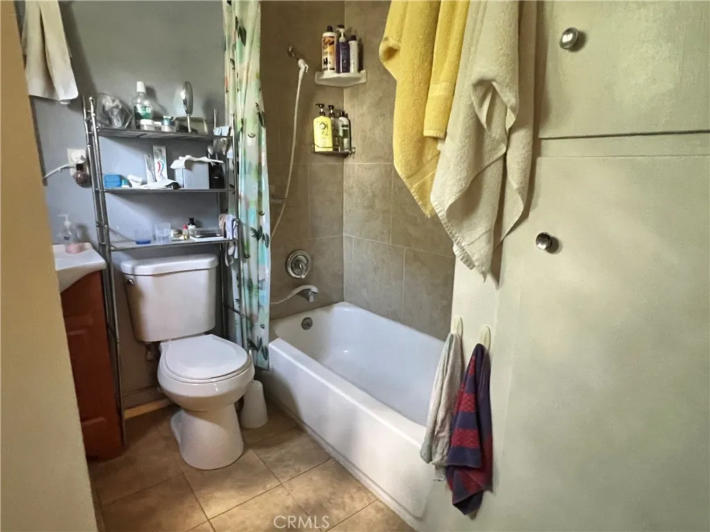 Fullerton, California 92831, United States, ,Residential,Active,226618