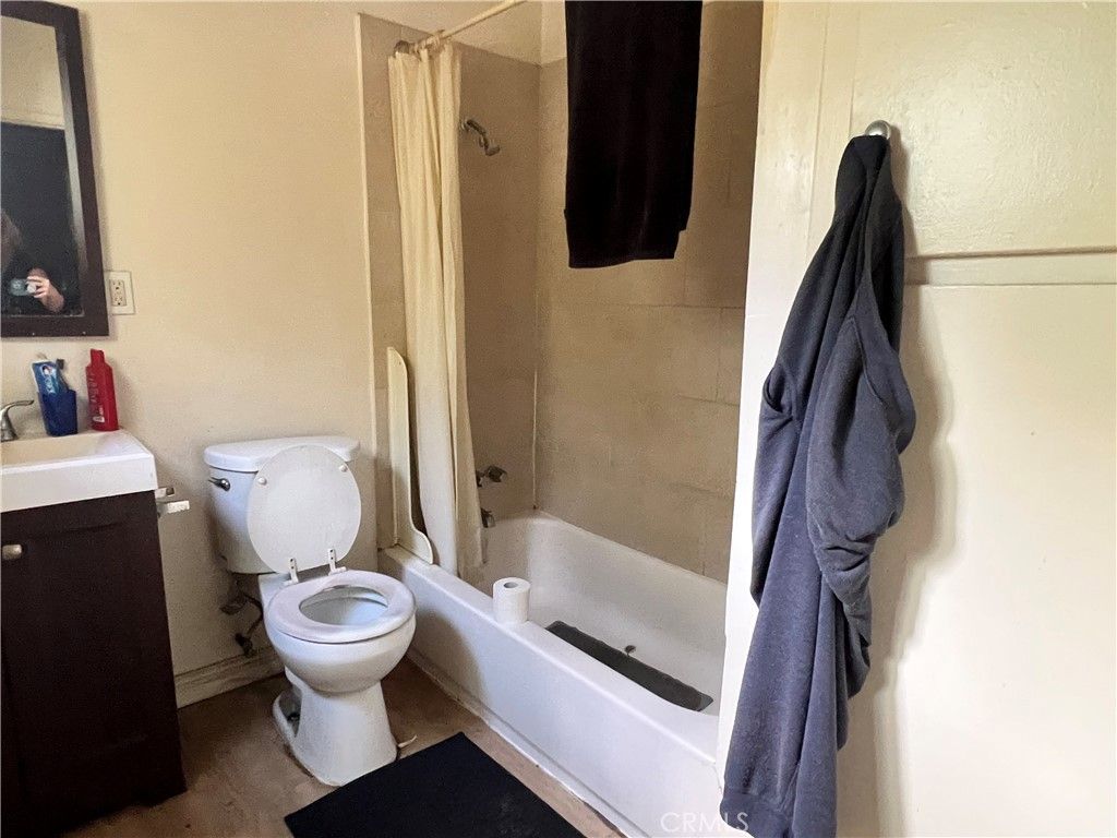 listing image 130723412255361884714