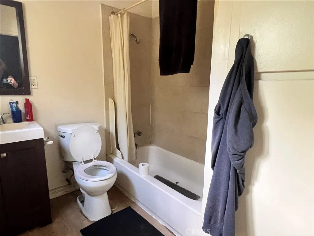 Fullerton, California 92831, United States, ,Residential,Active,226618