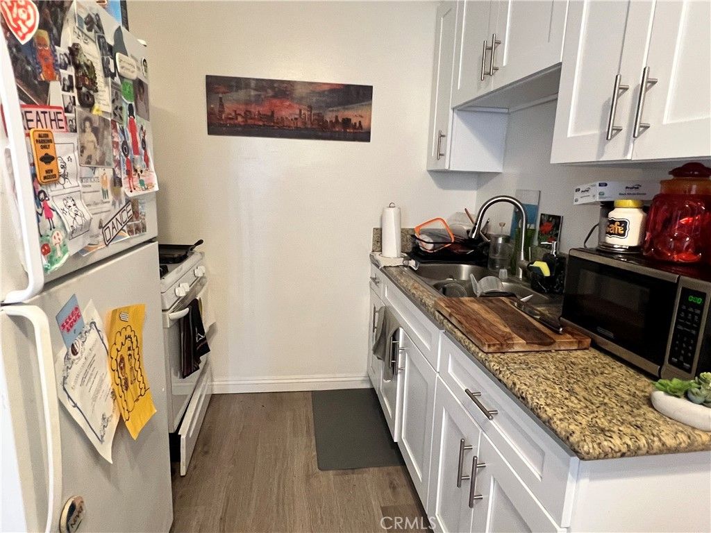 listing image 130722882077332572193