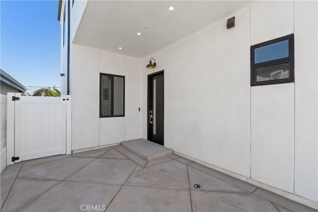 Properties 1 15634 Sombra Avenue B