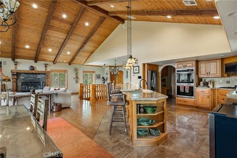 Photo of 865 Marin Ln, Lake Arrowhead, CA 92352 (MLS # IG26083541)