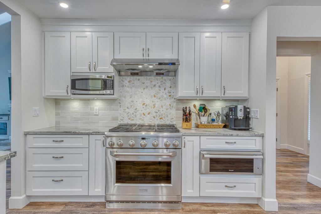 122 White Oaks Lane