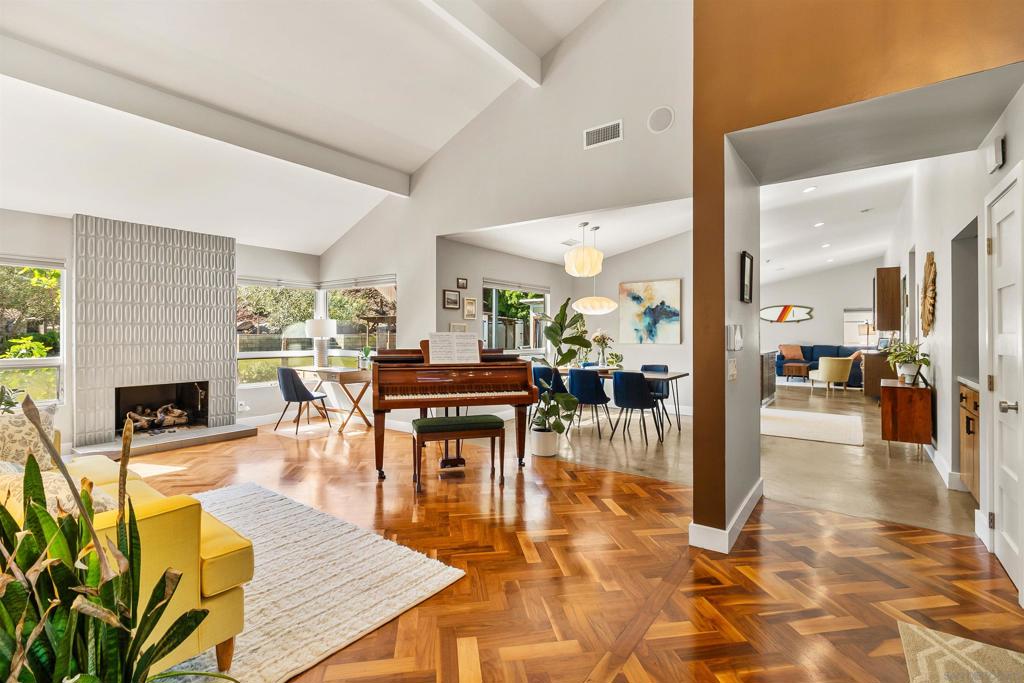 1041 Saint Albans 1