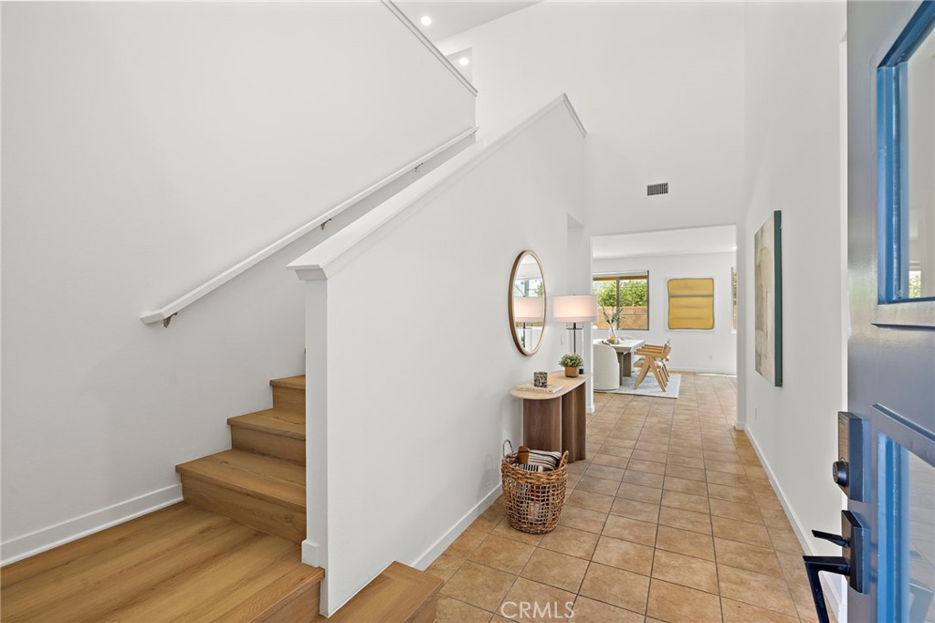 2628 E Scarlett Ln