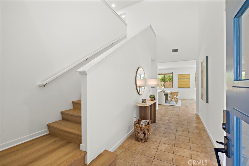 2628 E Scarlett Ln