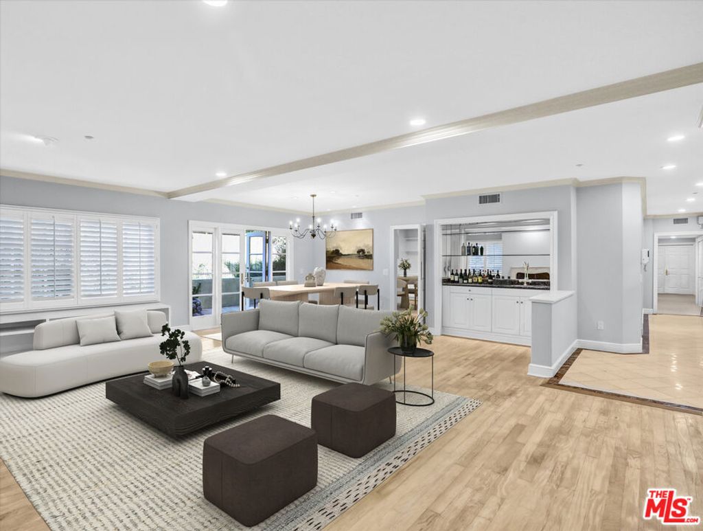 Photo of 277 S Spalding Drive #102, Beverly Hills, CA 90212 (MLS # 26671657)