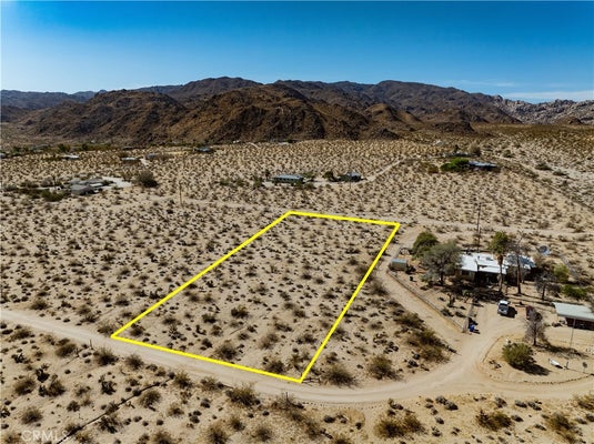 7136 SULLIVAN, TWENTYNINE PALMS, CA 92277 - Image 893fc2a837f3ce05a86f98ac7efd6533/705442173