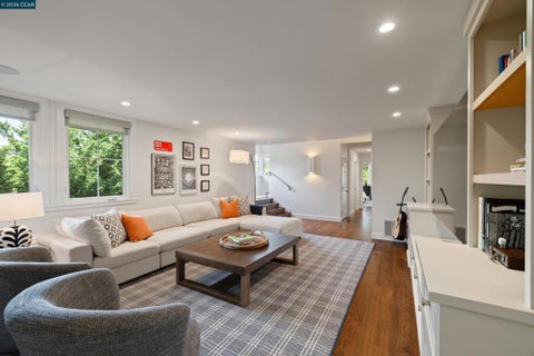 Tiny photo for 60 Tarry Ln Ln, Orinda, CA 94563 (MLS # 41142231)