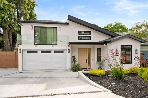 Photo of 754 Cordilleras Avenue, San Carlos, CA 94070 (MLS # ML82044421)