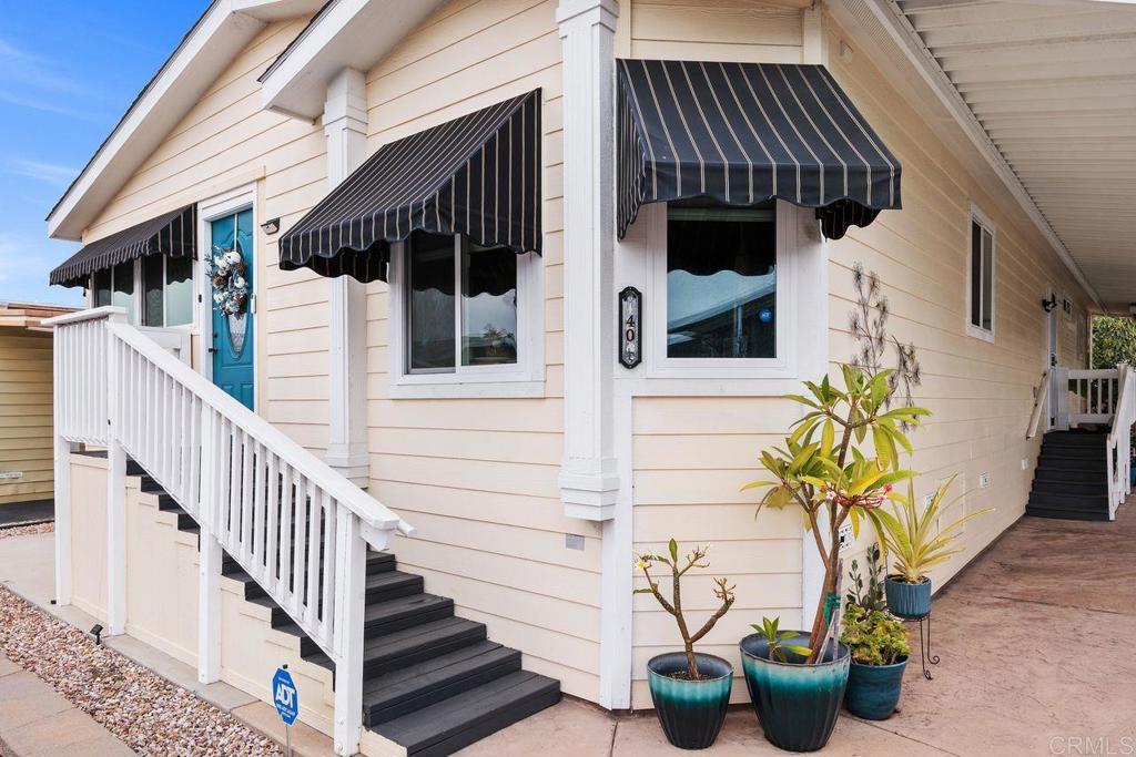 1600 E. Vista Way 40