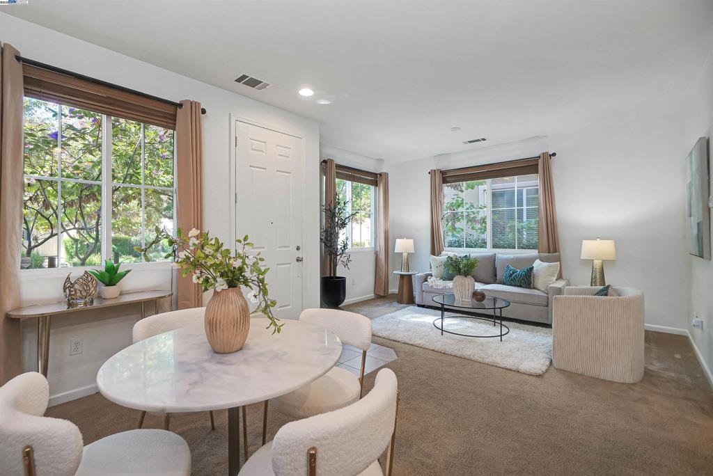 HAYWARD - Residential