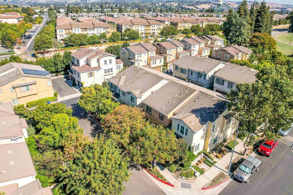 HAYWARD - Residential