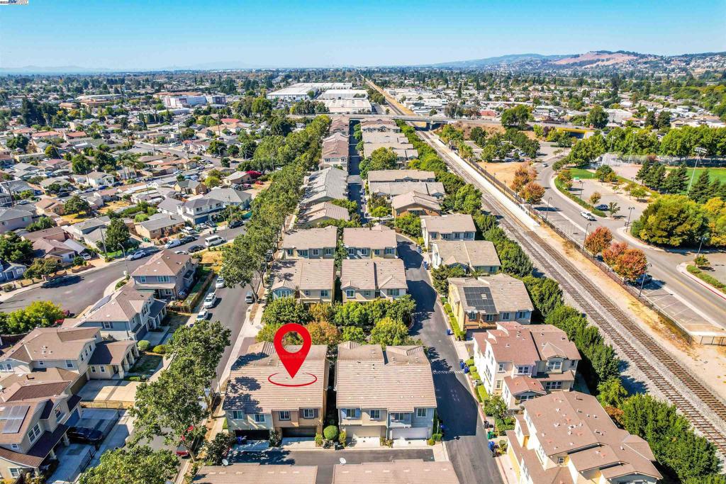 HAYWARD - Residential