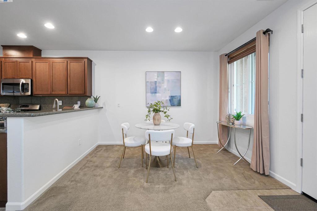 HAYWARD - Residential