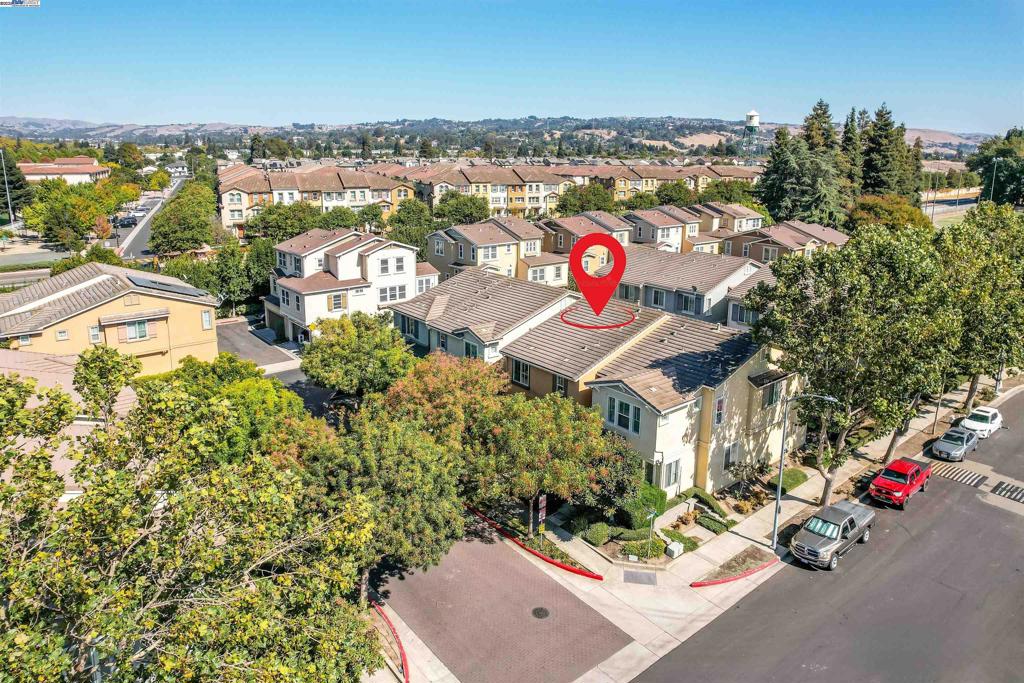 HAYWARD - Residential
