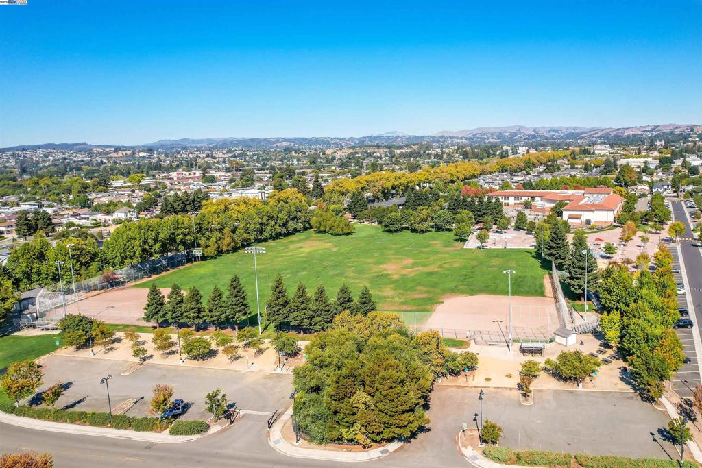 HAYWARD - Residential