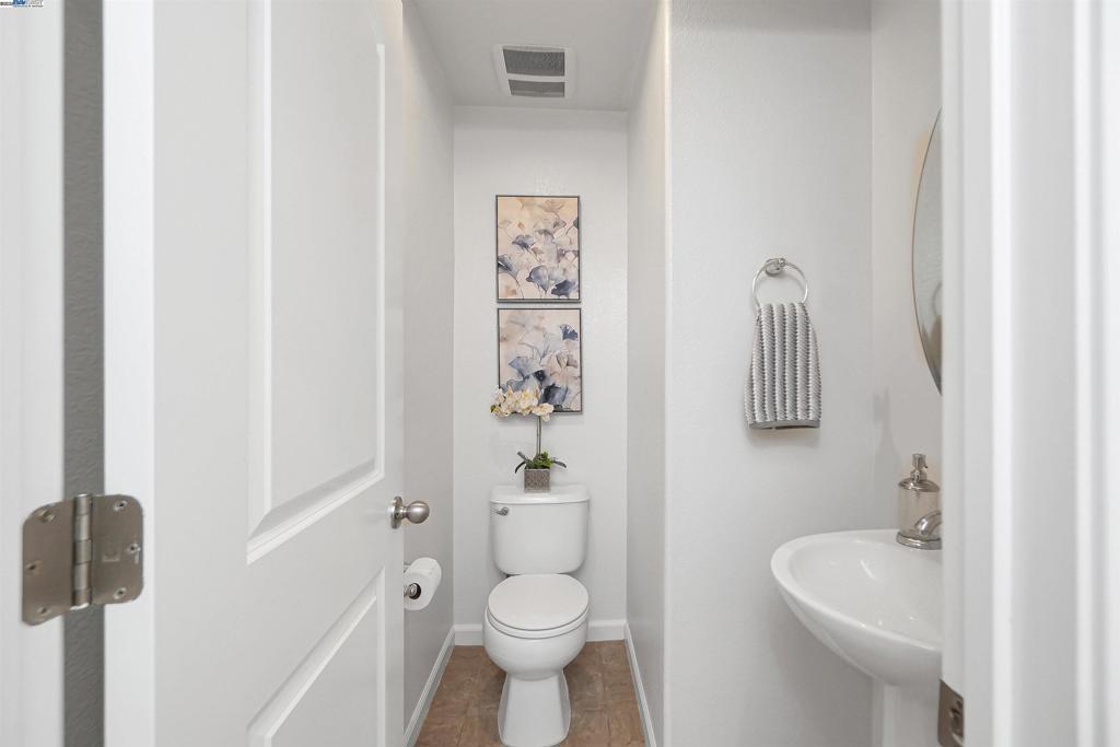 HAYWARD - Residential