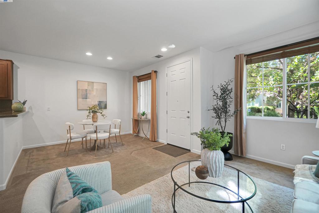 HAYWARD - Residential
