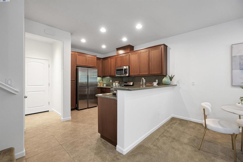 HAYWARD - Residential