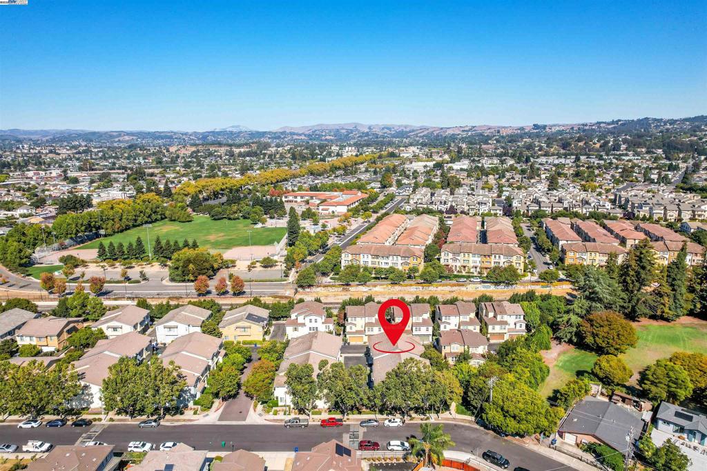 HAYWARD - Residential