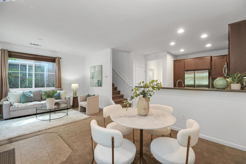 HAYWARD - Residential