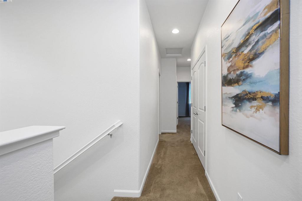 HAYWARD - Residential