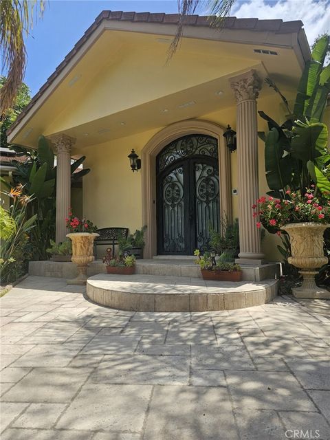 3946 Knobhill Drive Sherman Oaks CA 91423