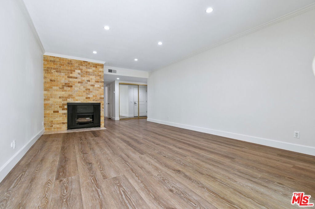 4706 Park Granada 185