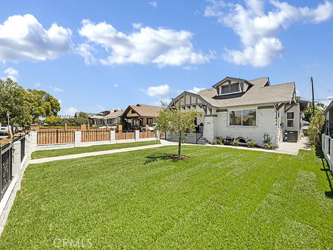 1838 W 50th Street